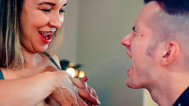 Cute lady Francys Belle likes intensive dick-riding so freaking much