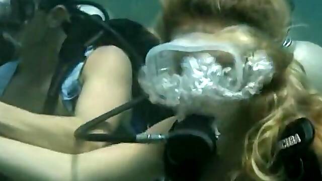Scuba Blowjob on the Seabed