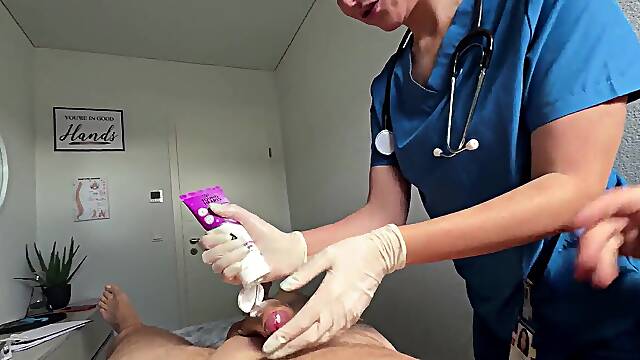 Hottest doctor visit caught on cam - milf massages & handjobs