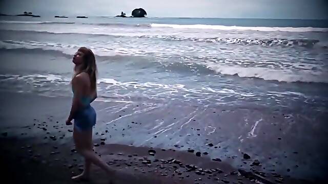 Lesbian Seduces Straight Wife On With Honey Moon And Bridgette B