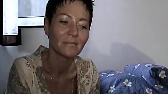 Retro MILF Slinky Screwing Herself Using Dildo