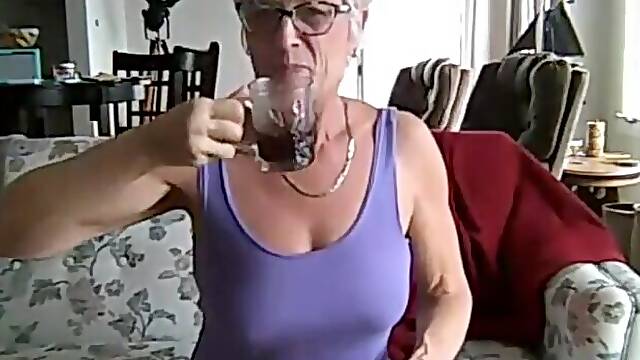 Granny jerk off
