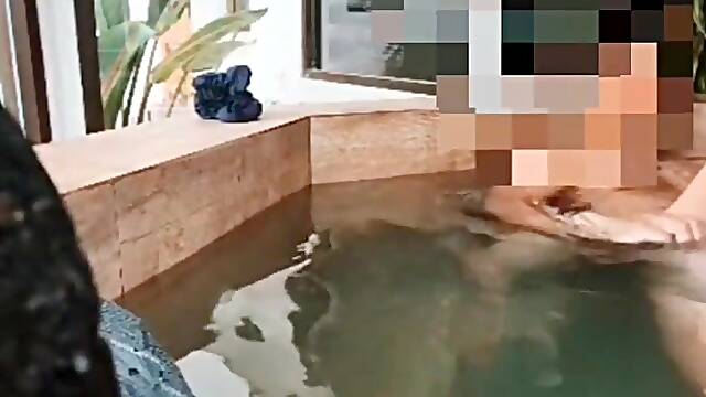 Esposa compartida con amigo