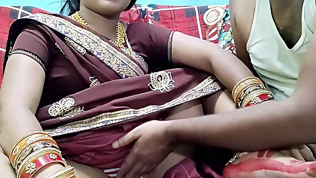 Shuhargrat ke din bhabhi ko devar ne choda