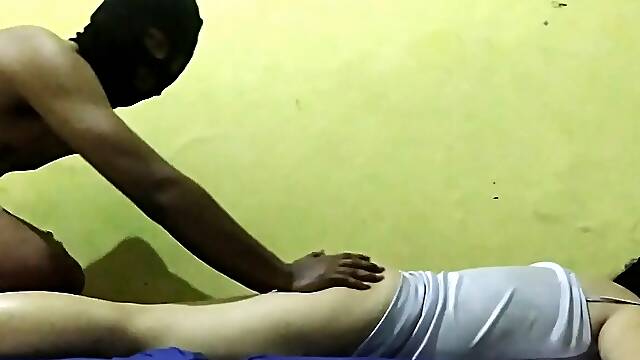 Bokep pijat terbaru ngentot dengan tukang pijat