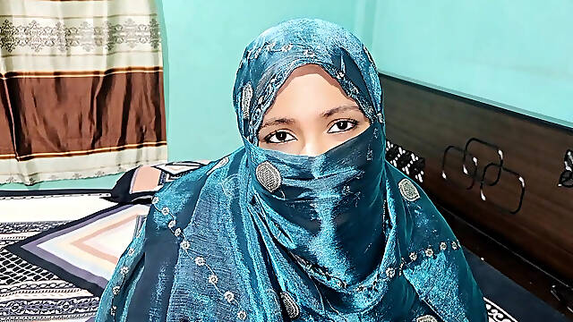 I fucked my hijabi stepsister&amp;#039;s pussy.