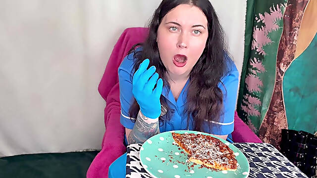 Nurse Ffw Eating After a Long Day