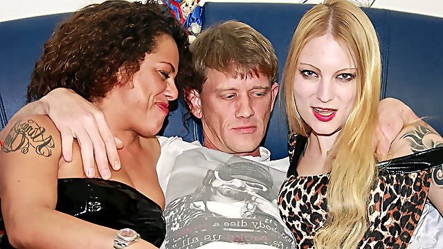 Tattooed German Babes Share Cock in FFM Threesome